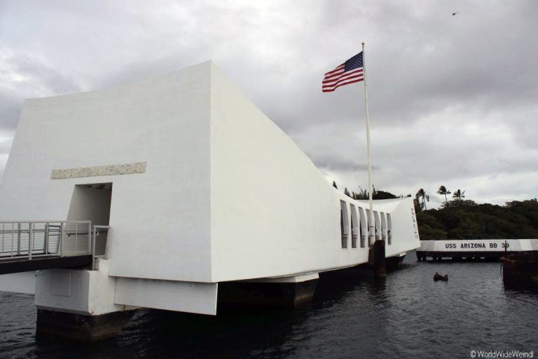 Oahu 05- Pearl Harbour Memorial 01