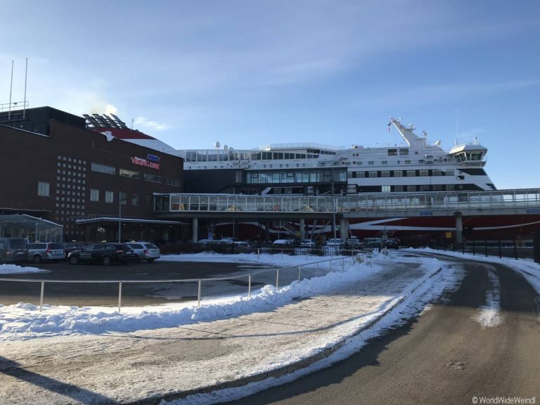 Tallinn 10- Viking Line Fähre