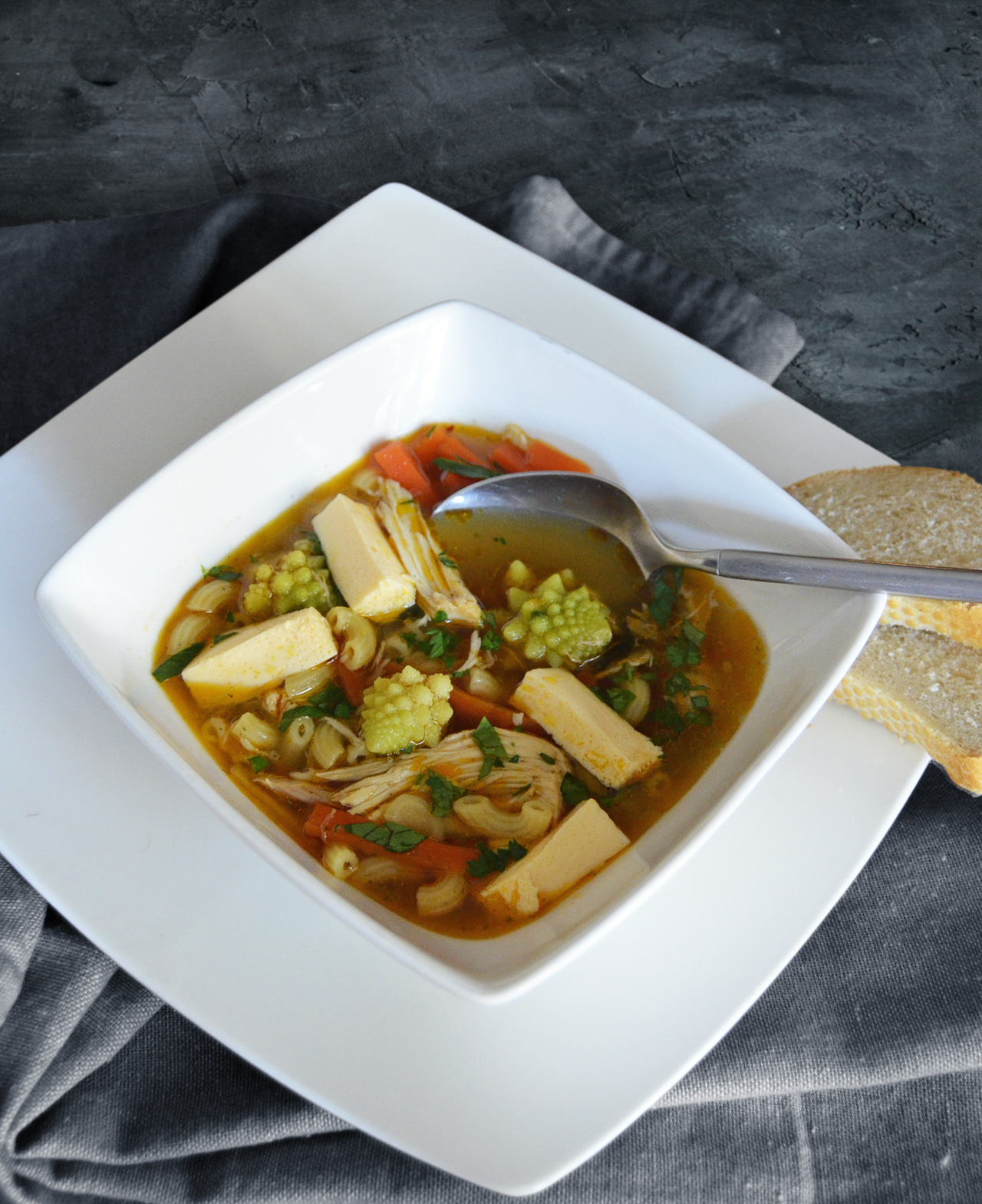 Hühnersuppe mit Gemüse und Eierstich | Notizen aus der Provinz