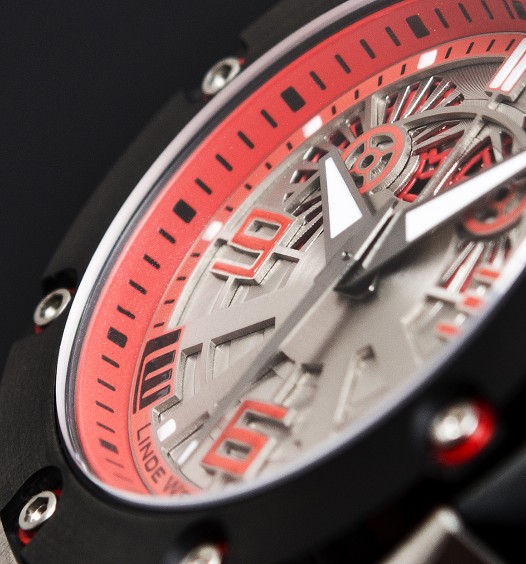 linde_wederlin_oktopus_ii_titanium_red_dial4