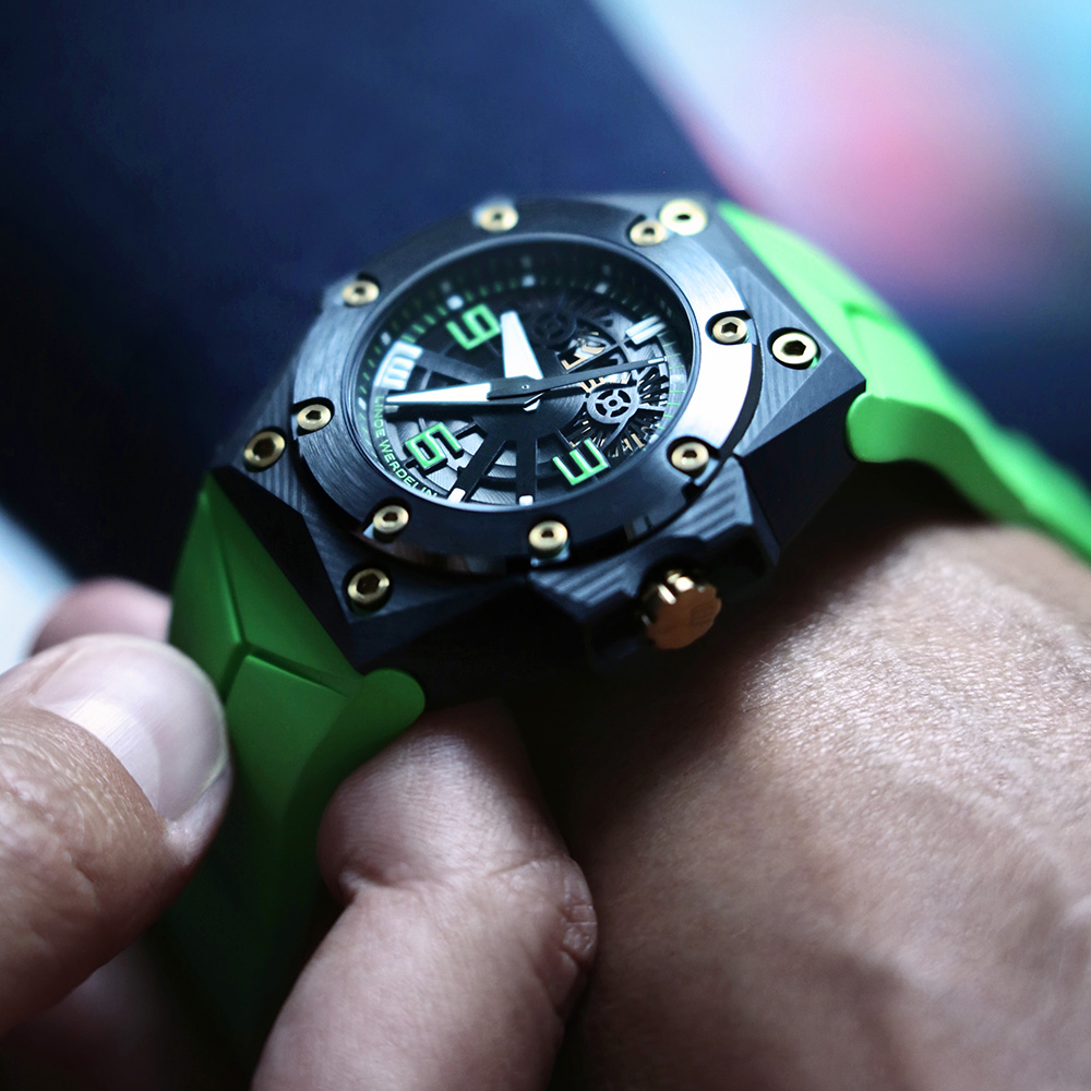 Pic 1 - LW_1000x1000_OKTOPUS_DOUBLE_DATE_CARBON_GREEN_06