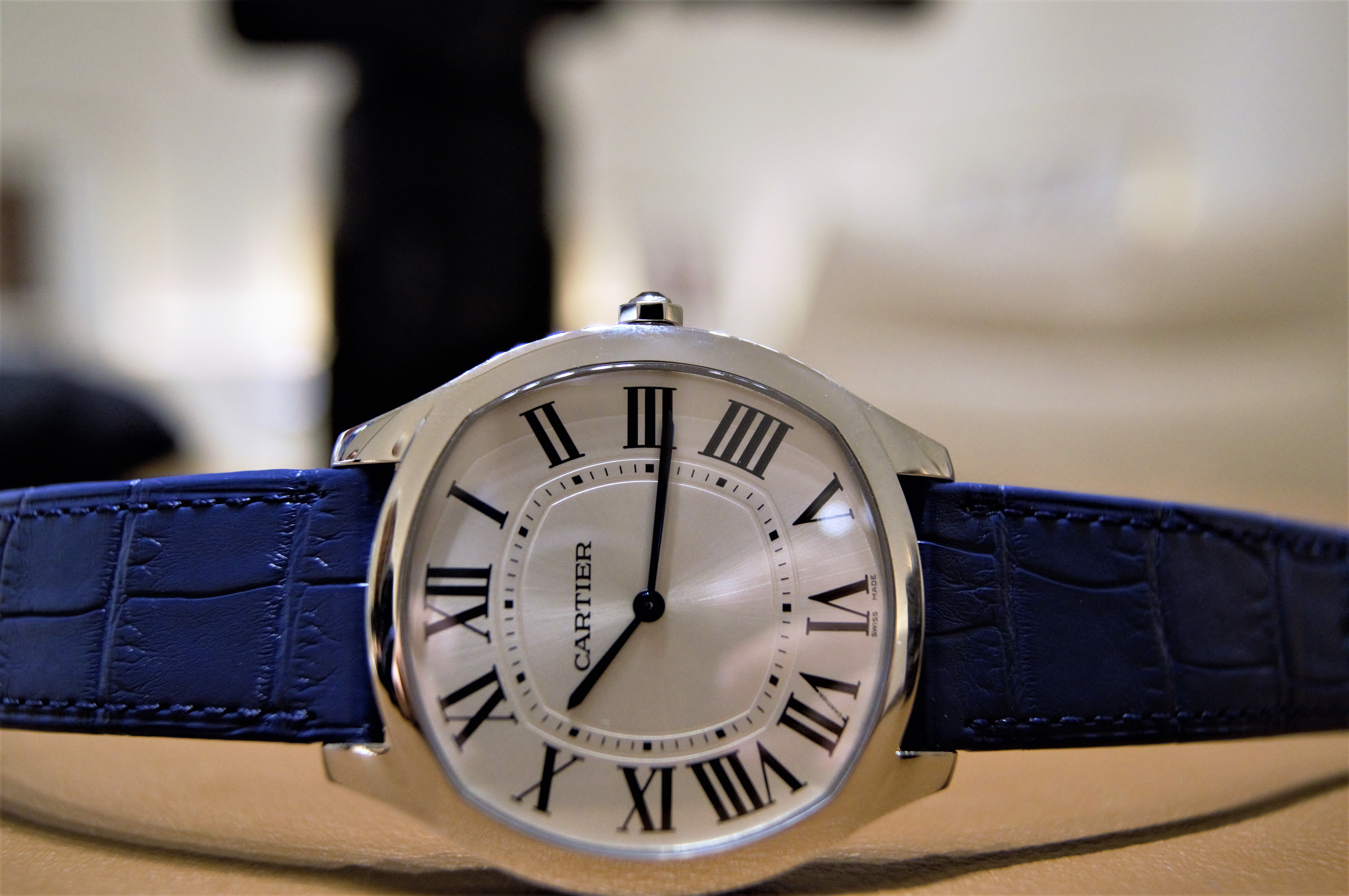 Post SIHH 2018 Cartier Drive de Cartier Extra Flat Watch In Stainless Steel And Yellow Gold Live Pictures WristReview Featuring Watch Reviews Critiques Reports News