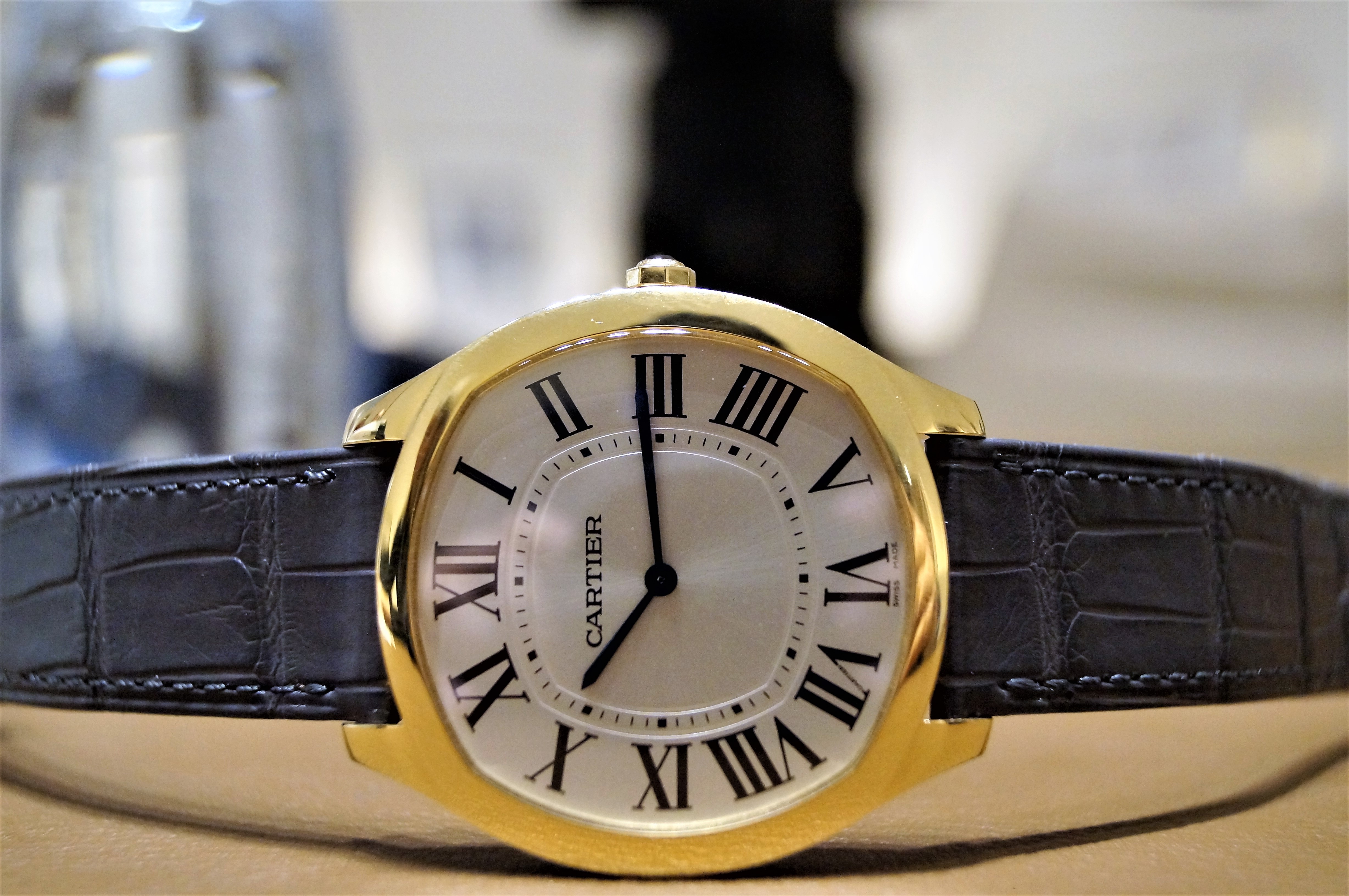 Post-SIHH 2018: Cartier Drive de Cartier Extra-Flat Watch In Stainless  Steel And Yellow Gold (Live Pictures) – WristReview.com – Featuring Watch  Reviews, Critiques, Reports & News