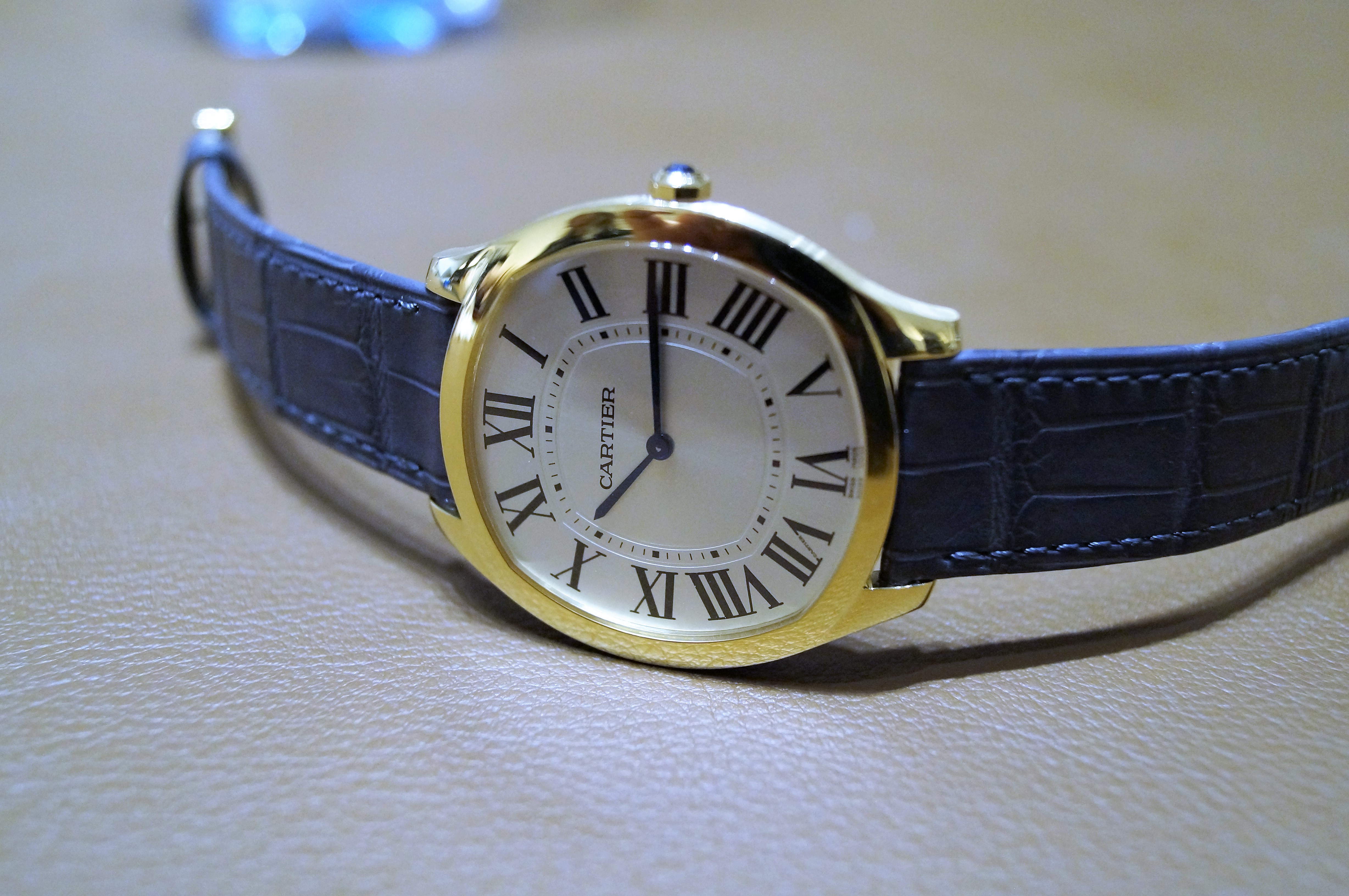 Post SIHH 2018 Cartier Drive de Cartier Extra Flat Watch In Stainless Steel And Yellow Gold Live Pictures WristReview Featuring Watch Reviews Critiques Reports News