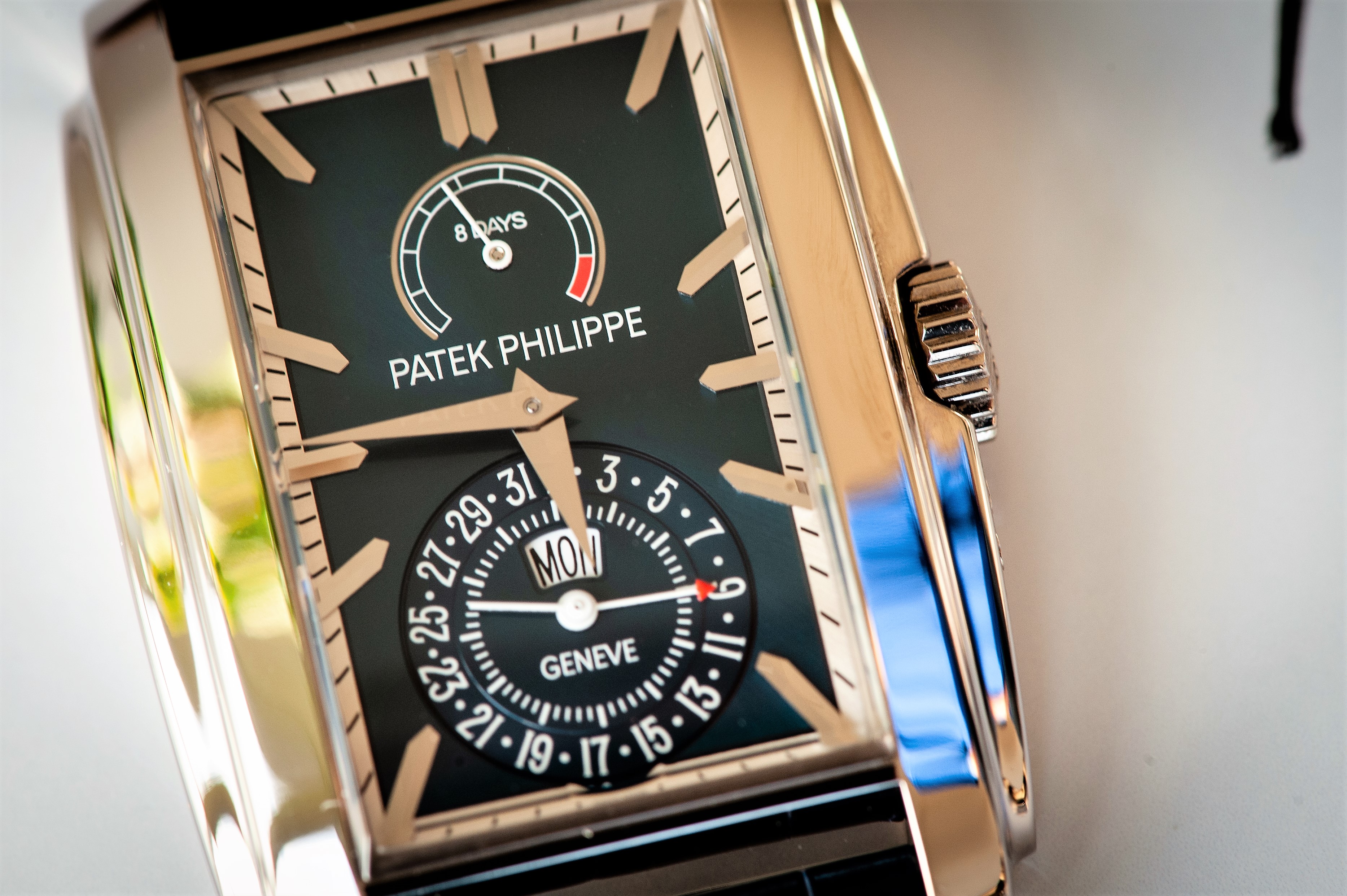 Patek philippe 5200 hotsell