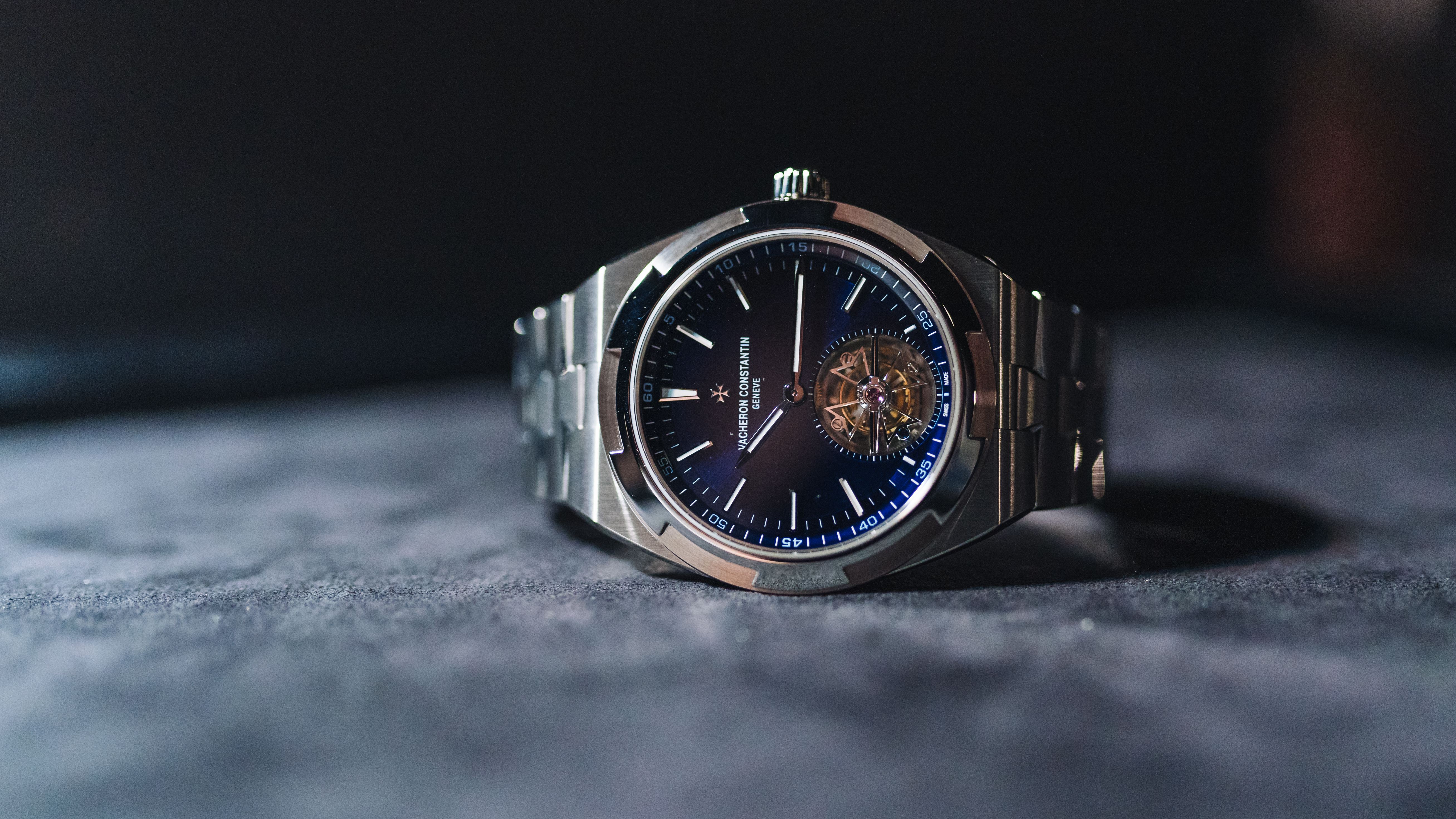 SIHH 2019 Vacheron Constantin Overseas Tourbillon Watch Live