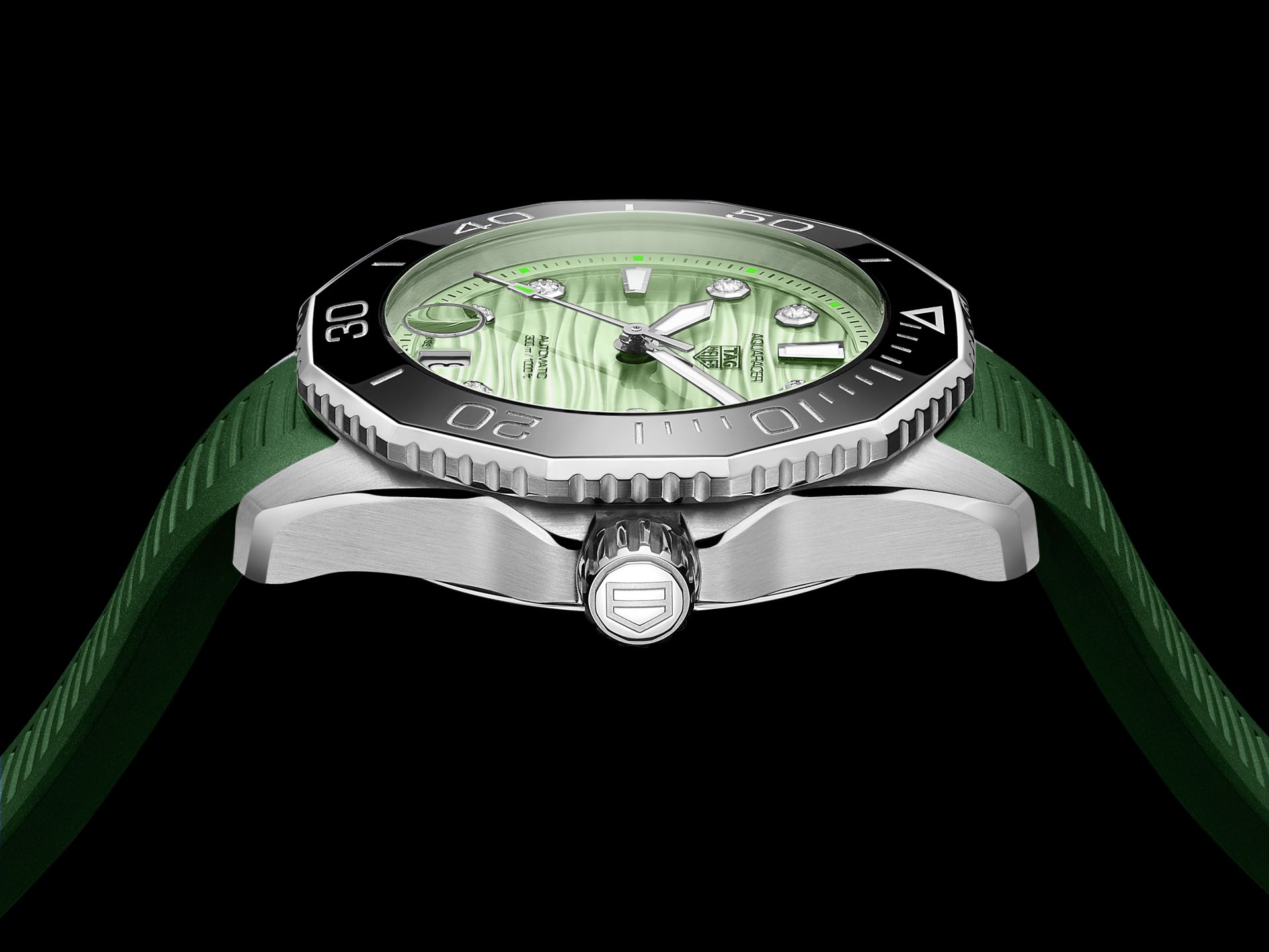 Introducing The TAG Heuer Aquaracer x Naomi Osaka Limited Edition