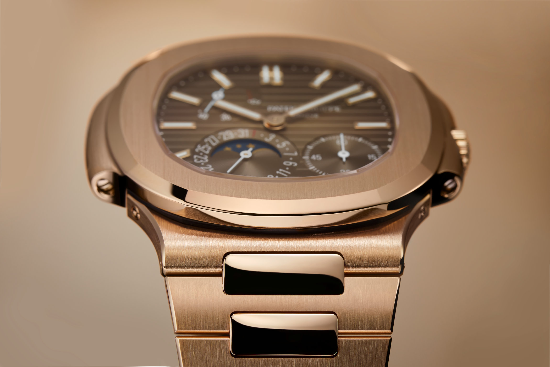 Patek Philippe Nautilus 5711 Rose Gold Watch WristReview