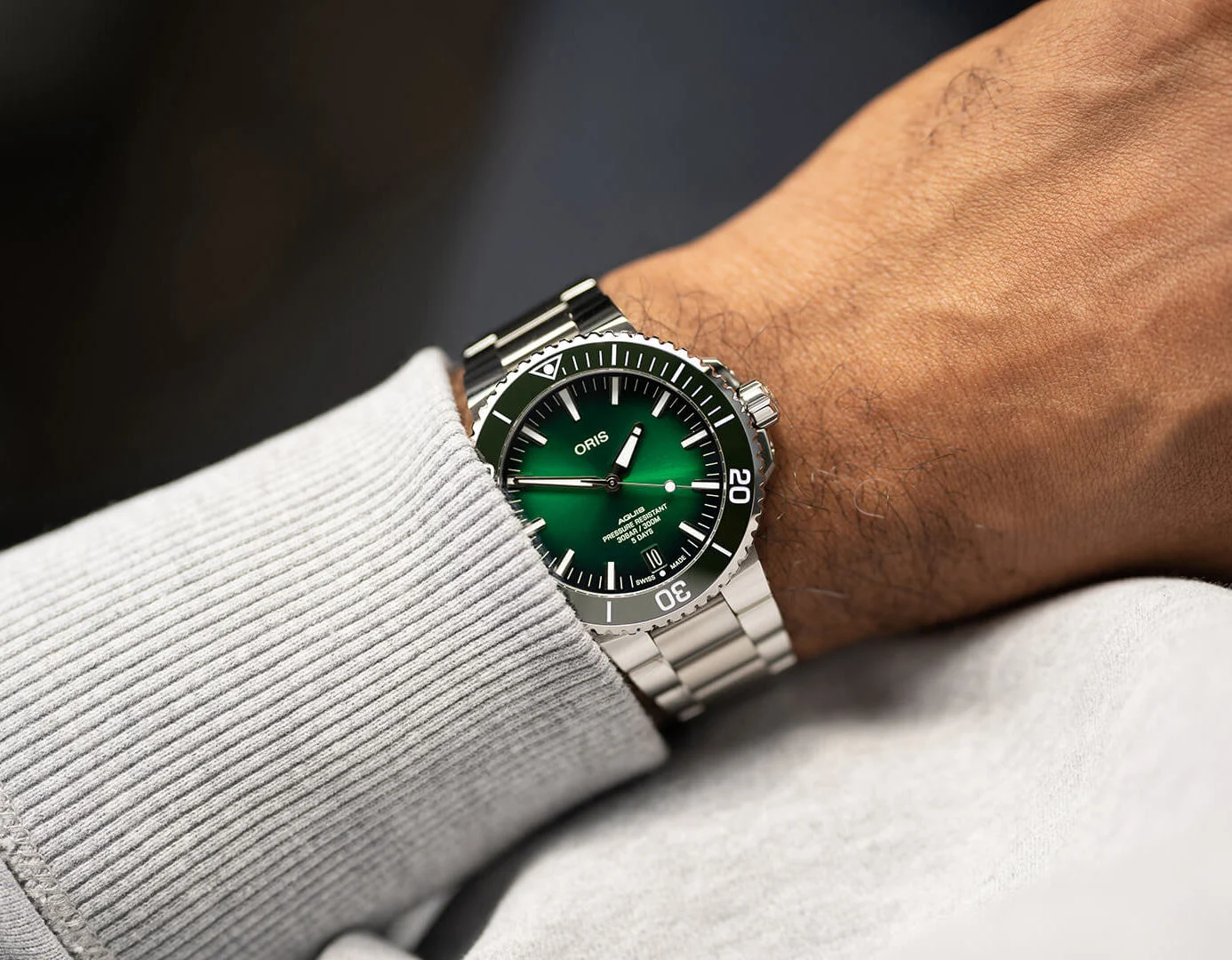 Oris Unveils New Dial Colors For The Aquis Date Calibre 400 And Aquis Small Second Date Watches WristReview Featuring Watch Reviews Critiques Reports News