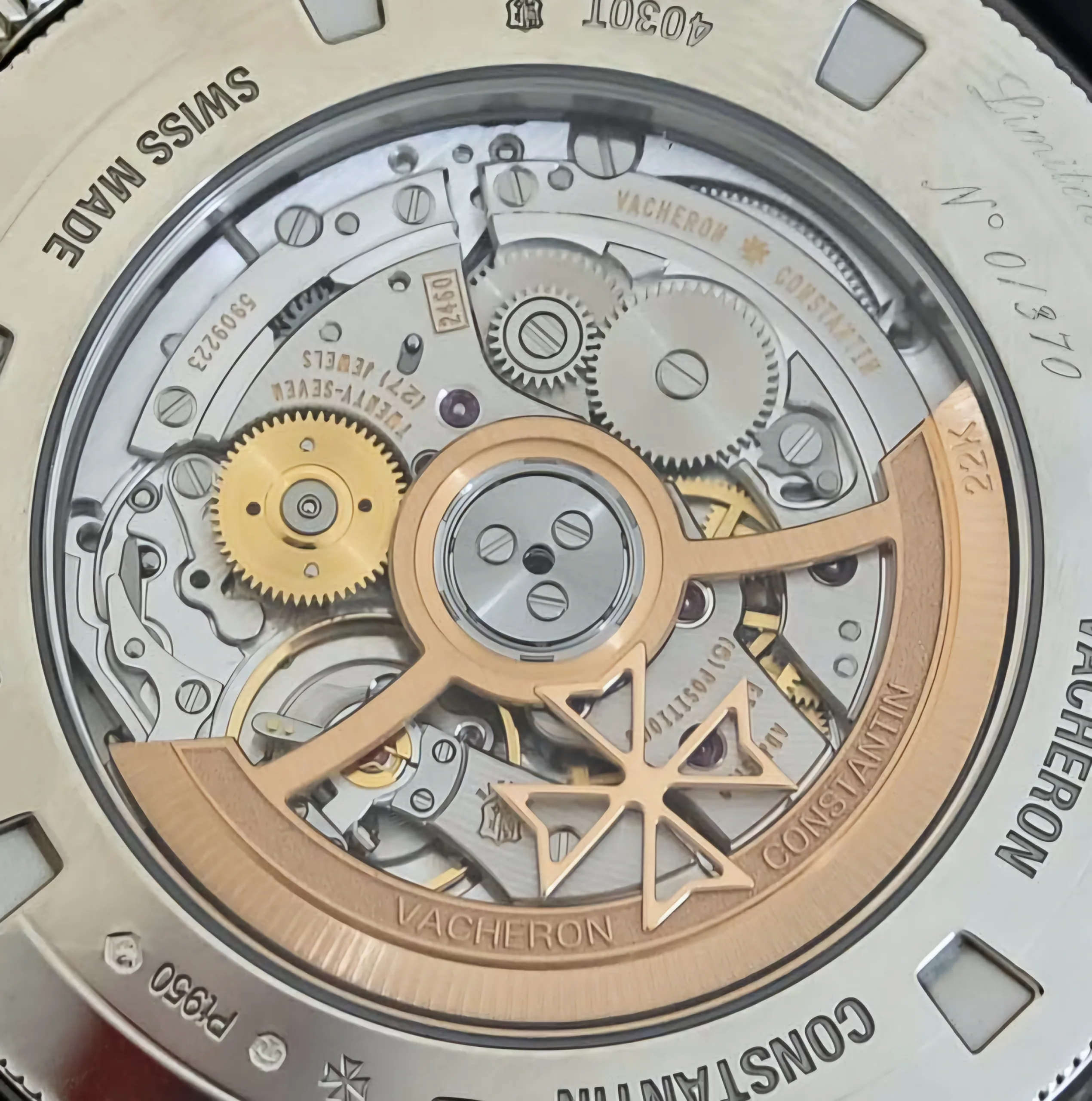 Tradition and Modernization in〜 Hands-On: Vacheron Constantin Traditionnelle Perpetual