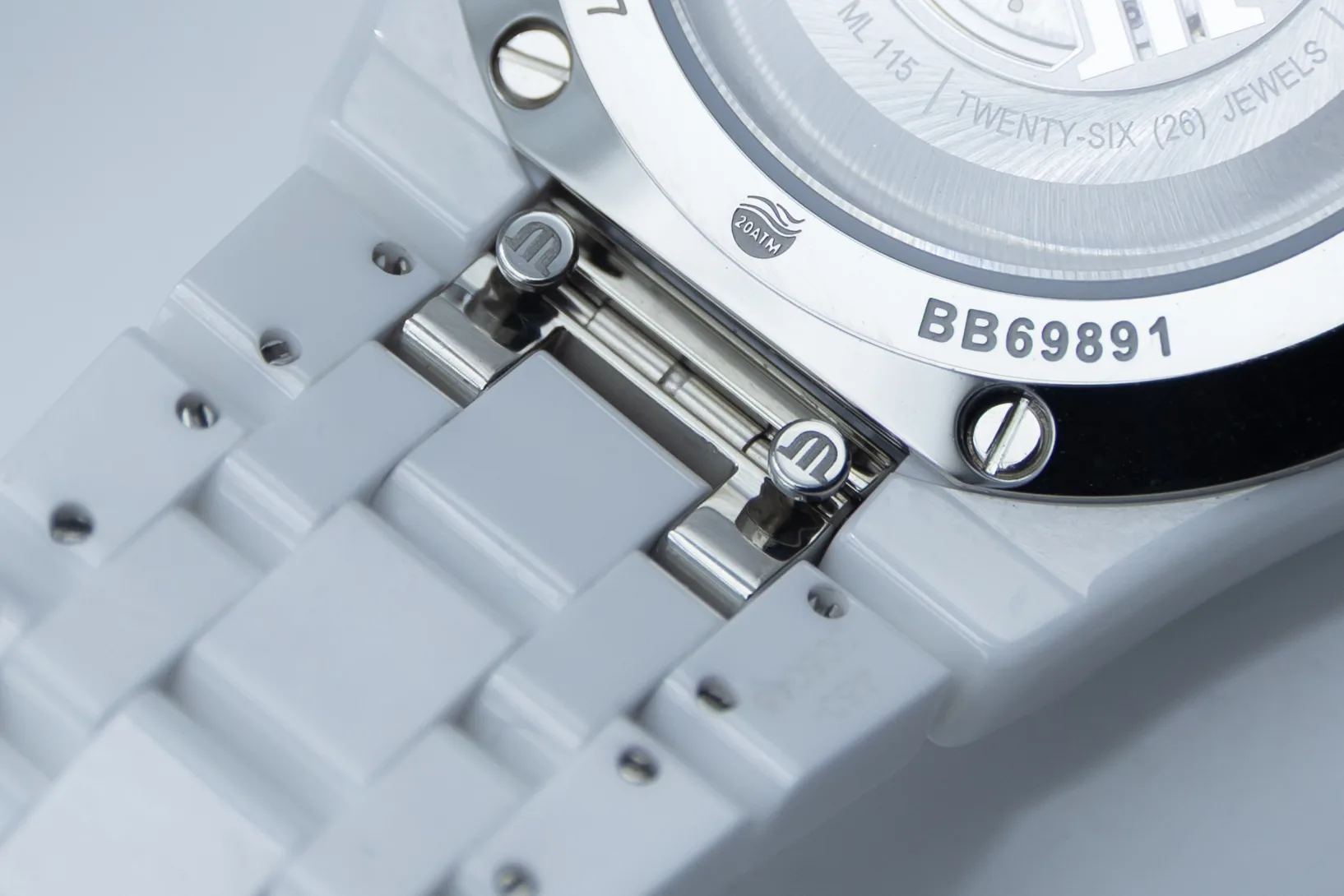 Hands-on: Maurice Lacroix Aikon Automatic White Ceramic