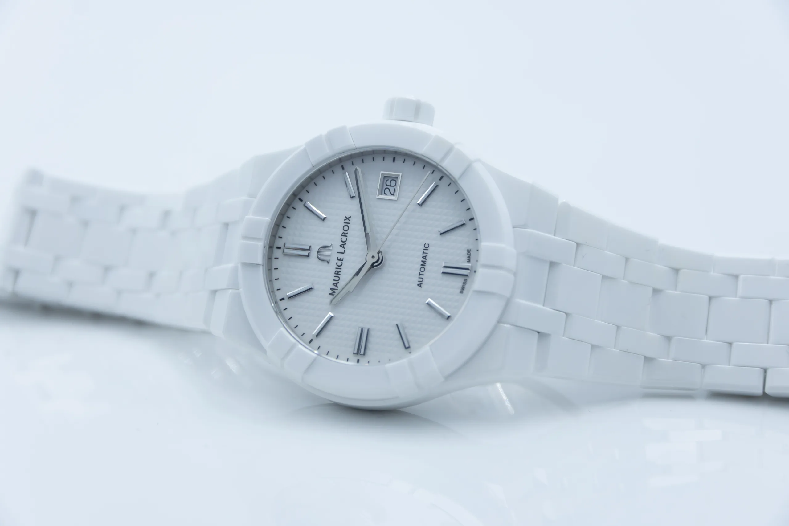 Hands-on: Maurice Lacroix Aikon Automatic White Ceramic