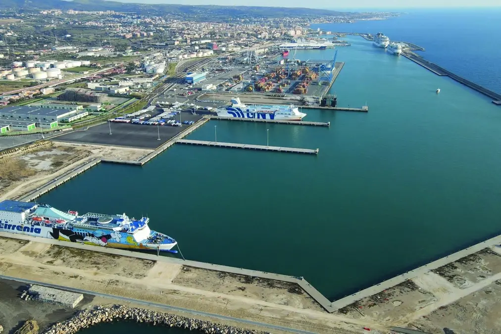 Anche Moby al primo round non stoppa la concessione della Nuova Darsena Traghetti di Civitavecchia