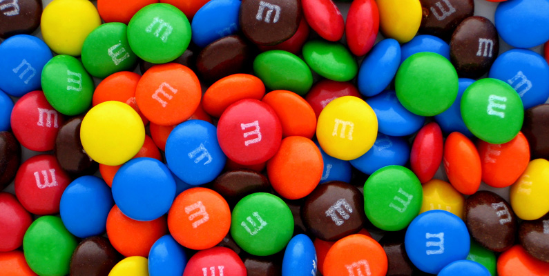 Chokladgodiset M&M’s var från början skapat för amerikanska soldater under början av andra världskriget. På så vis kunde dem ha med sig choklad utan att den smälte lika lätt.