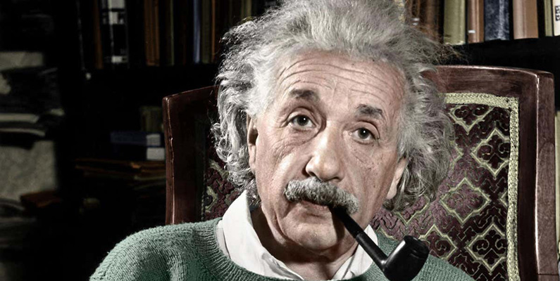 Albert Einstein (bilden nedan) lovade sin exfru, som han tidigare skilde sig från, att ge alla sina ekonomiska tillgångar till henne om han någon gång vann Nobelpriset. Hon gick med på detta, och sagt och gjort. När han vann sitt Nobelpris fick hon som utlovat alla hans pengar.
