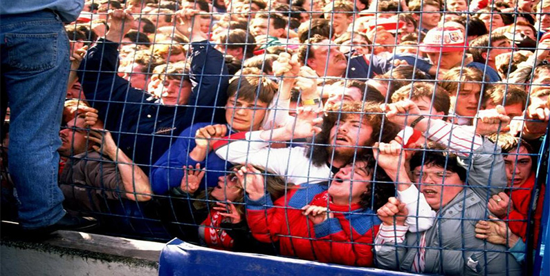 Hillsboroughkatastrofen inträffade den 15 april 1989 under en FA-cupsemifinal i fotboll mellan Liverpool FC och Nottingham Forest FC på Hillsborough Stadium i Sheffield. En masspanik bröt ut på ståplatsläktaren, vilket resulterade i att 96 personer klämdes till döds och många andra skadades allvarligt. Det var en av de värsta katastroferna i brittisk fotbollshistoria och ledde till förändringar i lagstiftningen och säkerhetsåtgärderna vid idrottsevenemang.