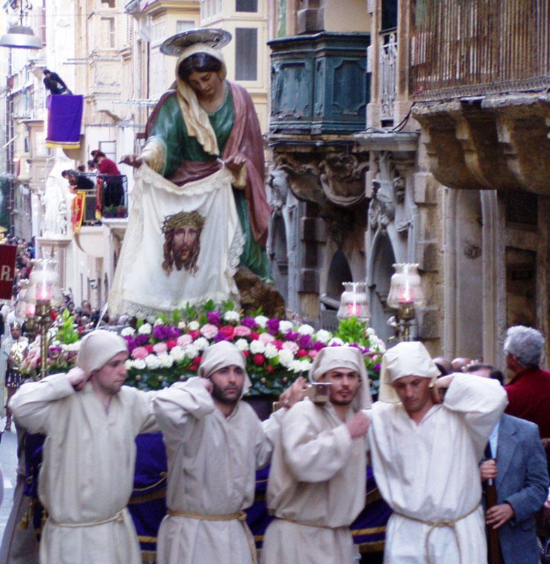 4-Paaskeprocession_JomfruMaria