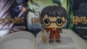 Foto på en leksak som föreställer Harry Potter.