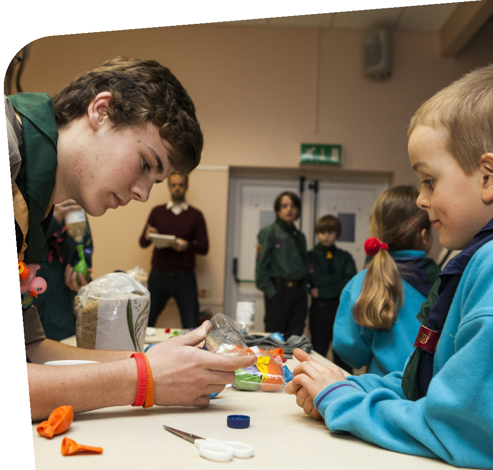 https://usercontent.one/wp/www.1stkeynshamscouts.org.uk/wp-content/uploads/2021/06/Young-leader-slider.png