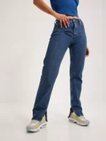 Nicki Studios - High waisted jeans - Denim - High Rise Straight Leg Jeans - Jeans