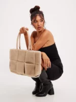 Nelly - Shoppingväskor - Beige - The Basket Carrier - Väskor