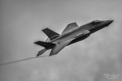 Lockheed-Martin-F-35-aLightning-II-TBE_7372-bw