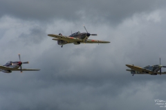 ACE_5331-Classic Warbirds (Vickers Supermarine Spitfire Mk. IX & XVI - North Amercian P-51D Mustang & Hawker Hurricane Mk1)