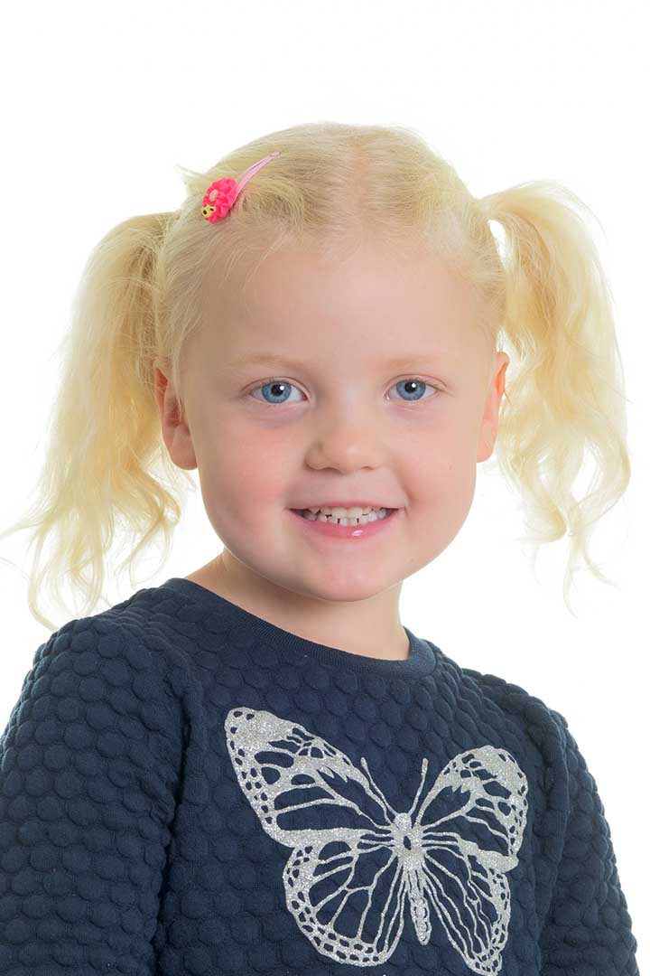 Børnehaveportræt af Nicoline