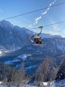 Een prachtig uitzicht op een fantastische dag als Oostenrijks skileraar tijdens een gap year