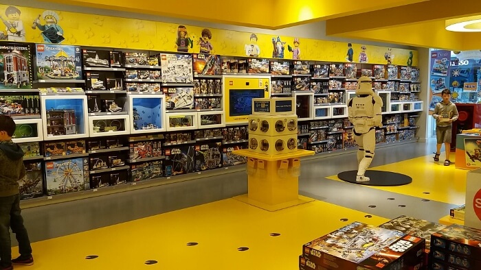 Op bezoek LEGO Store Wijnegem Shopping Center) – 80sGeek