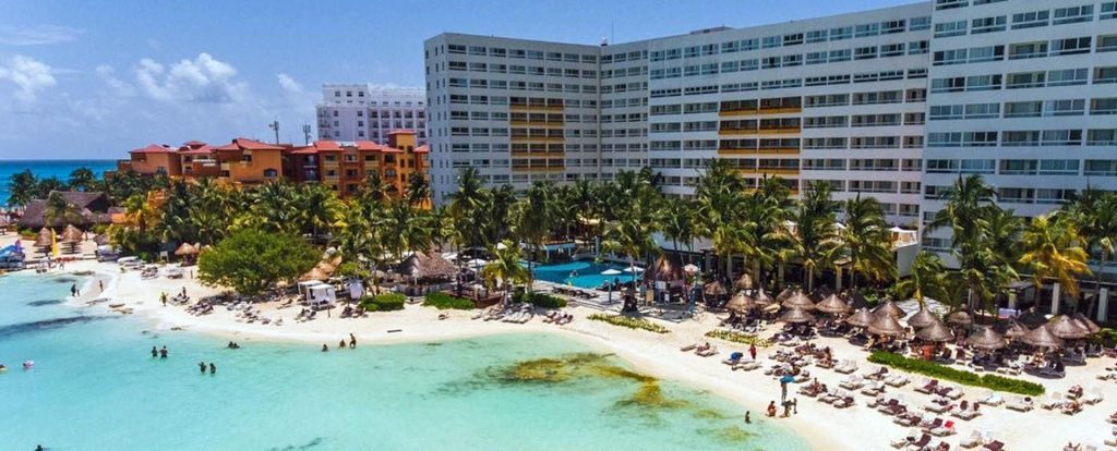 Top Family Friendly Resorts in Cancun for Your Next Vacation