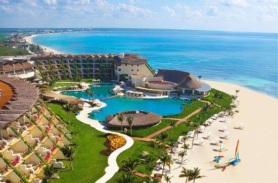 Top Family Friendly Resorts in Cancun for Your Next Vacation