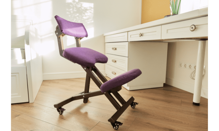 5 Surprising Health Benefits of Using a Kneeling Chair at Your Desk