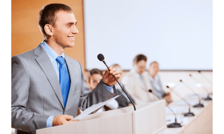 How to become a Confident and Effective better Public Speaker