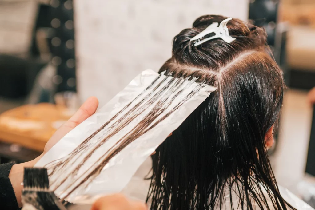 The Safest Way to Bleach Your Hair and Put Color In It: An In-depth Guide