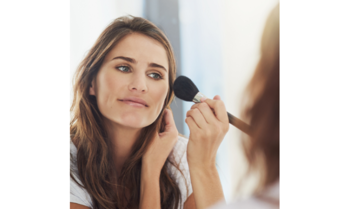 heading How to Achieve a Natural Makeup Look