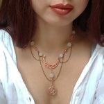 Damer rosegold wiccan måne og pentagram anheng med naturlig rosenkvarts - Bilde 2