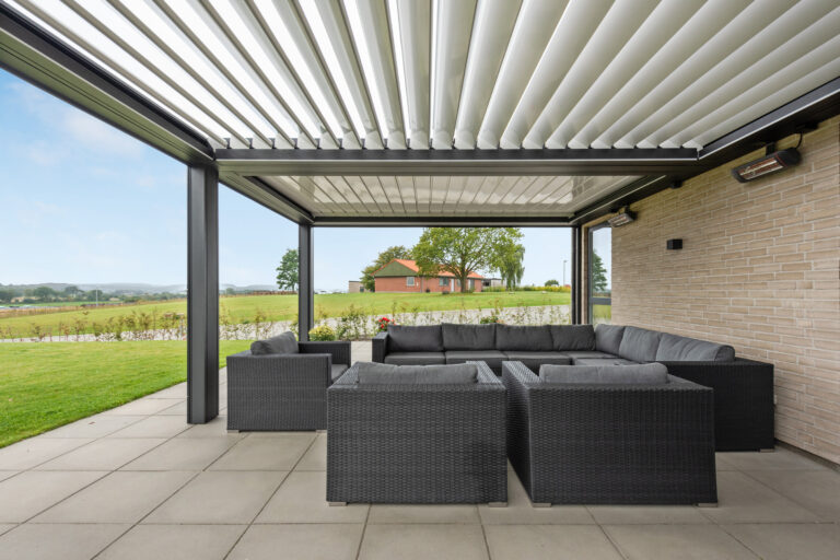 Bioklimatisk pergola til lounge