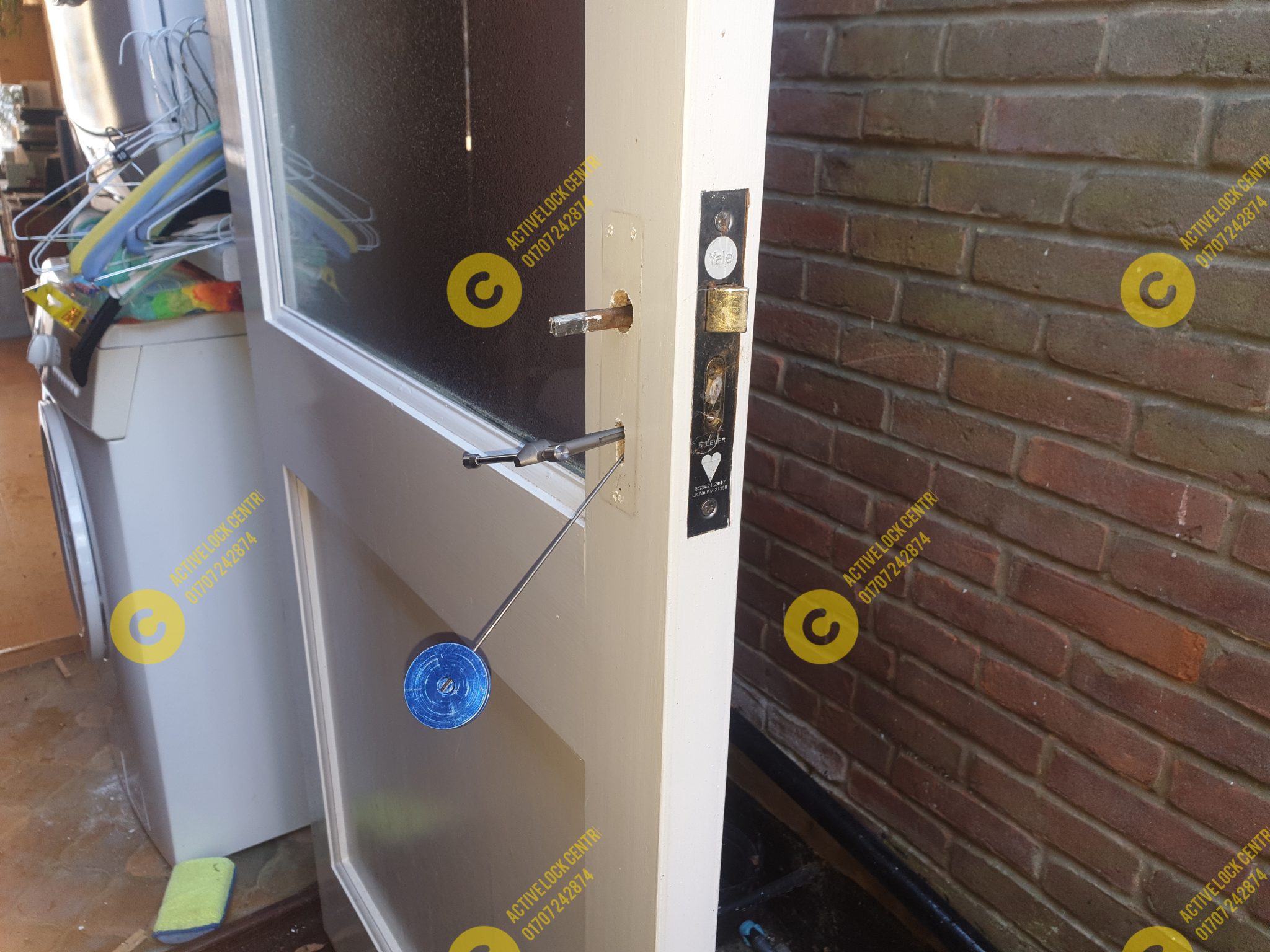 NonDestructive Door Opening Active Lock Centre Locksmiths