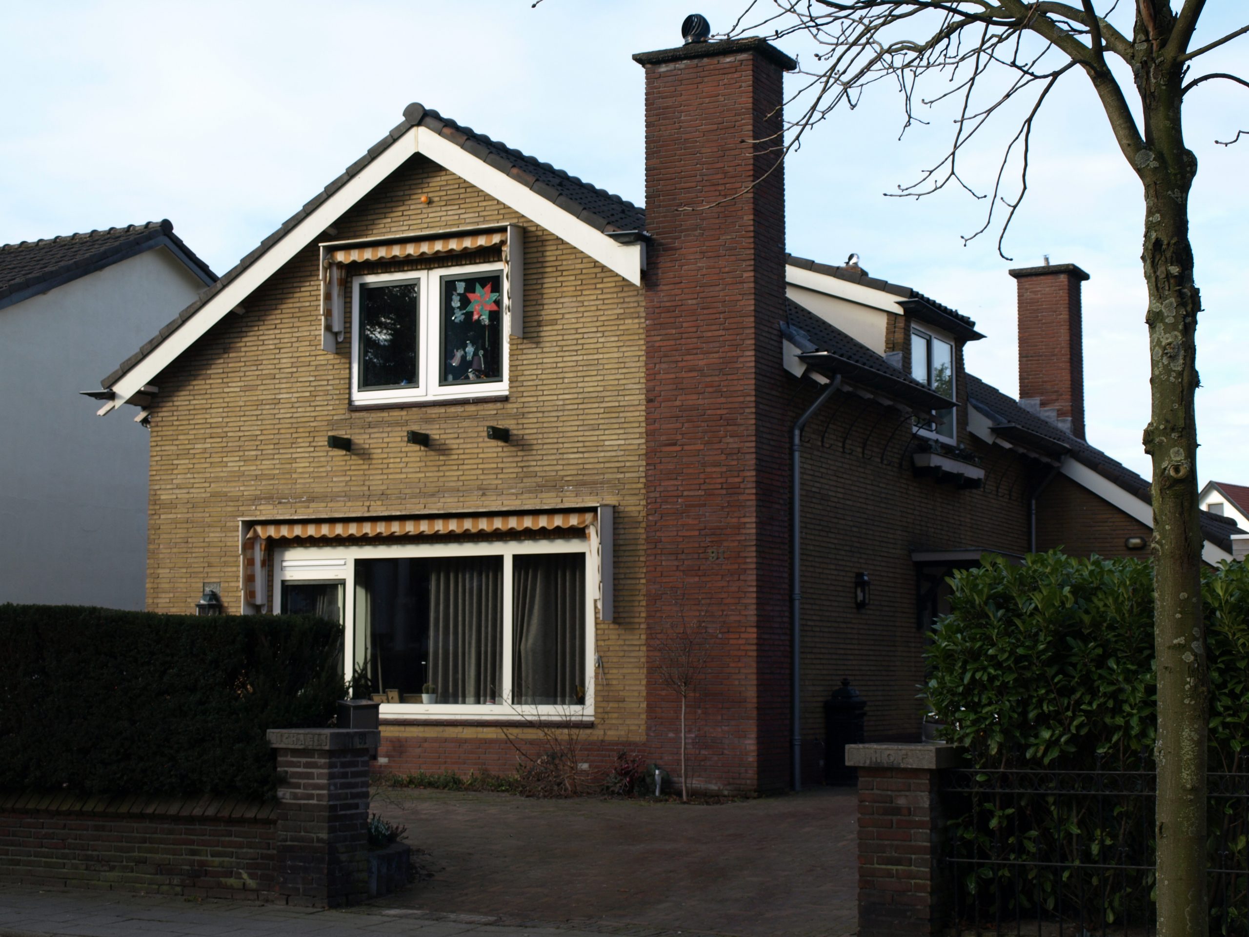 Naarderstraat 91 (Michael’s Hof).