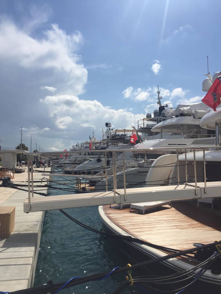 Yatch catering