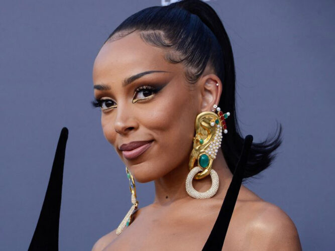 Doja Cat 2nd highest selling female rapper in history AdaOzu Blog