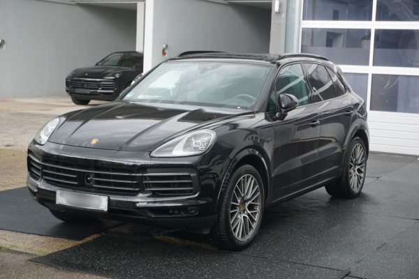 Porsche Cayenne E-Hybrid Platinum-Massage / Malus Compris