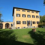 Toscane: Prestigieuze 18de eeuwse villa bij Santa Maria a Monte te koop
