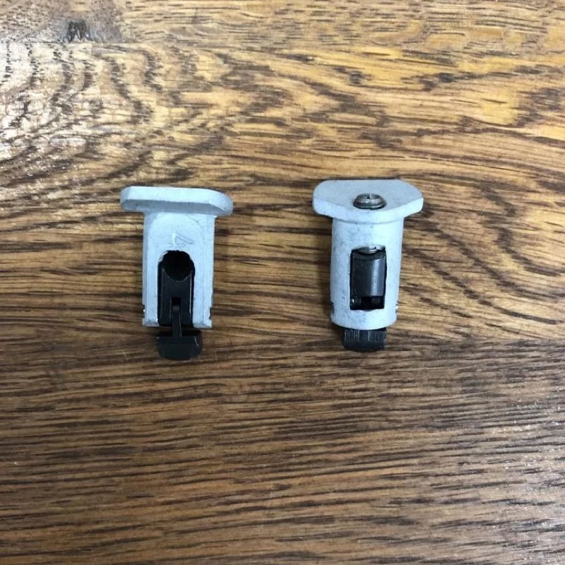 KL1667 LOW PROFILE TOGGLE HOOK NO. 4