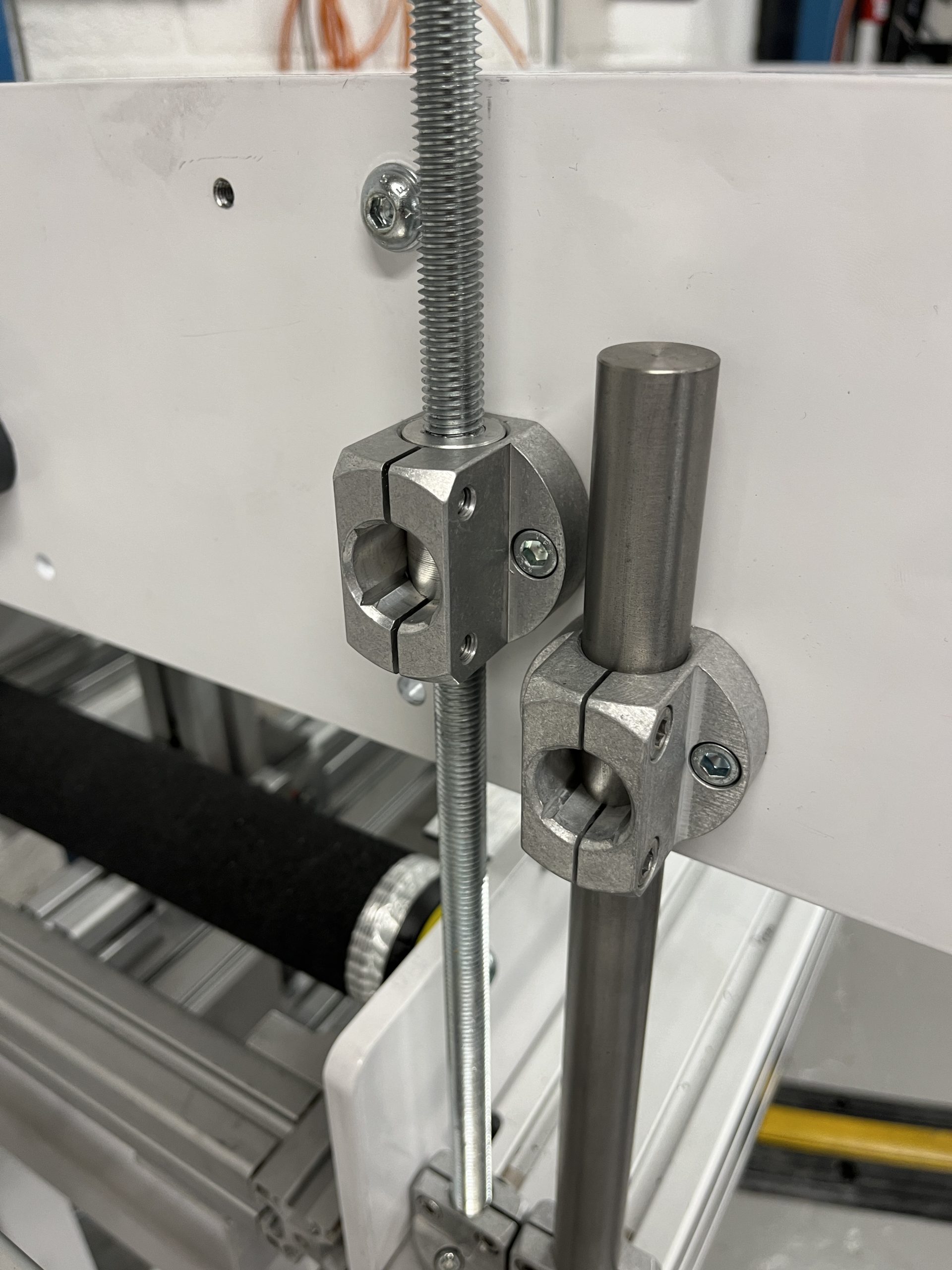 Base Clamp for Round Connecting Bars 20mm - Image 3