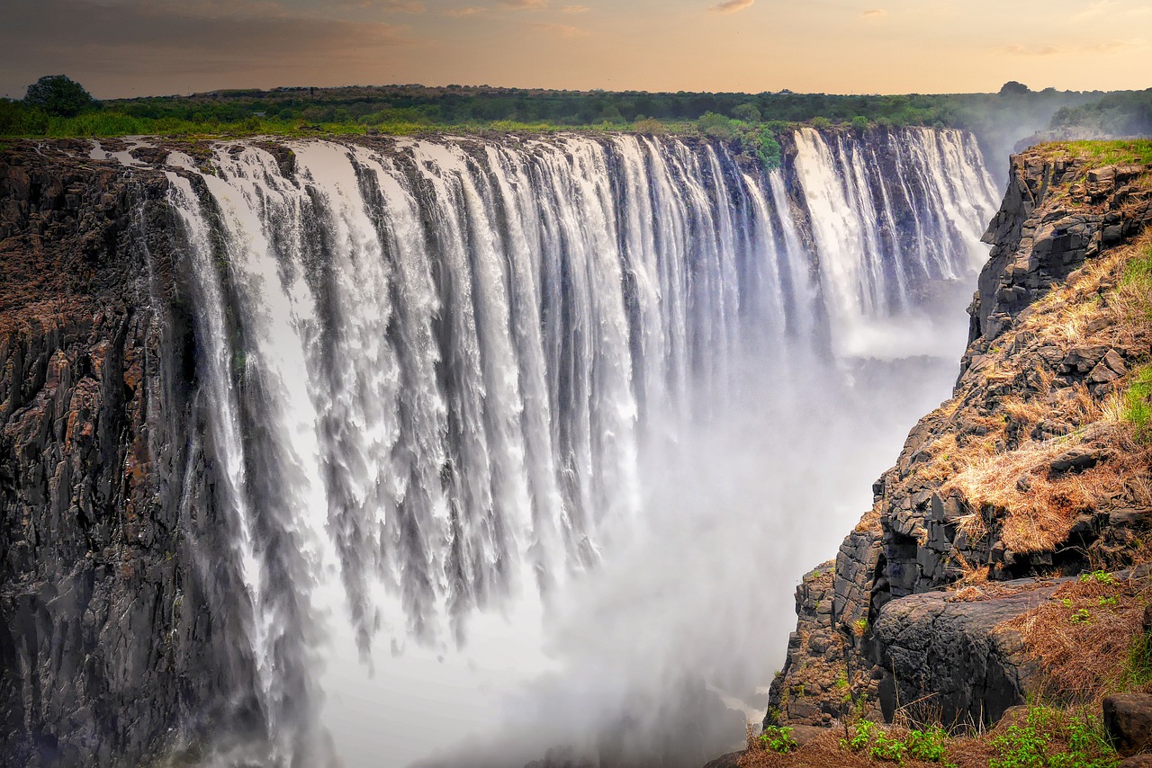 victoria-falls-waterfalls-cliff-5903496 Destinations