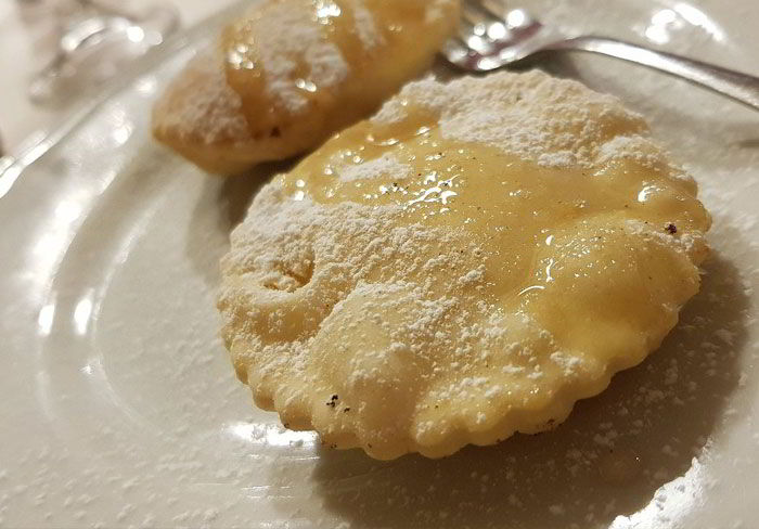 Seadas Original Sardinian Dessert