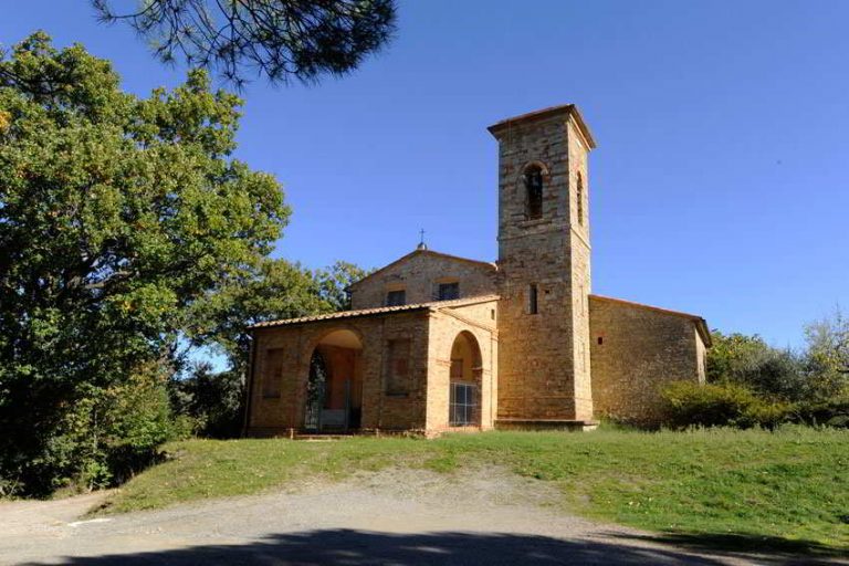 Castelnuovo Pomarance Kirche