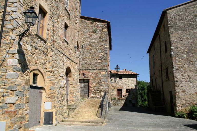 Castelnuovo Piazza